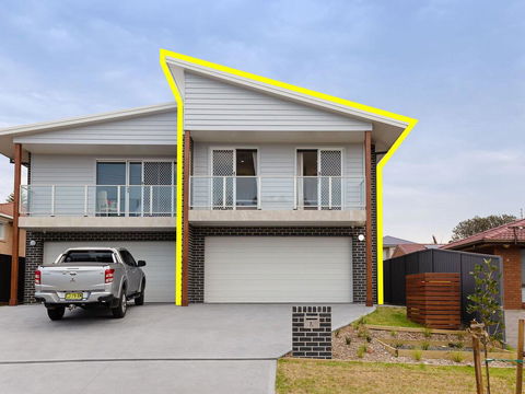 'Birubi Breezes', 2/7 Fitzroy St - Large Duplex With Air Conditioning, WIFI & Only 5 Minute Walk To The Beach - Accommodation Mooloolaba 0