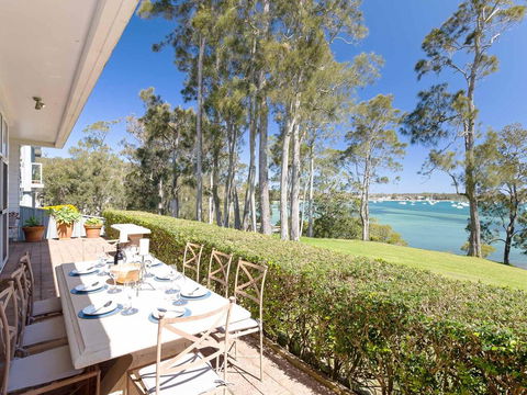 'Corlette Waterfront', 2/44 Danalene Parade - Waterfront Luxury, WIFI, Aircon, Boat Parking - Accommodation Mooloolaba 1