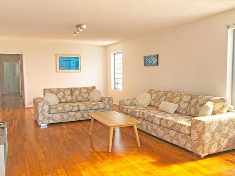 'Mooring One Downstairs', 23 Shoal Bay Rd - Fantastic Ground Floor Duplex With Views, WIFI And Air Conditioning - Accommodation Mooloolaba 1