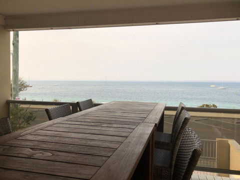 'Mooring Two Upstairs', 23 Shoal Bay Rd - Stunning Views, WIFI, Air Conditioning And Boat Parking - Accommodation Mooloolaba 1