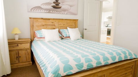 'RIVERSIDE RETREAT' 544 Ocean Drive, North Haven - Accommodation Mooloolaba 1