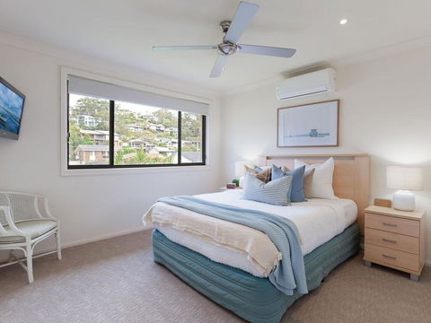 'Sandy Point Haven', 21a Sandy Point Rd - Stylish Haven With WIFI, Air Conditioning & Water Views - Accommodation Mooloolaba 0