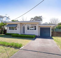 'Shoalz' 28 Rigney Street - Renovated Pet Friendly Cottage  Boat Parking - Accommodation Mooloolaba