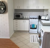 'The Mount' Trendy with City Views - Accommodation Mooloolaba