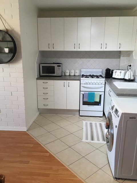 'The Mount' Trendy With City Views - Accommodation Mooloolaba 0