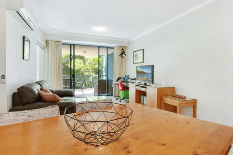 1 Bedroom - Private Managed Resort Pool And Beach - Alex - Accommodation Mooloolaba 3
