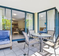 1 Bedroom - Private Managed Resort Pool and Beach - Alex - Accommodation Mooloolaba