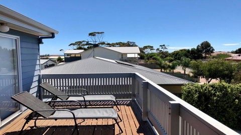 10 Hobart Road - Accommodation Mooloolaba 1