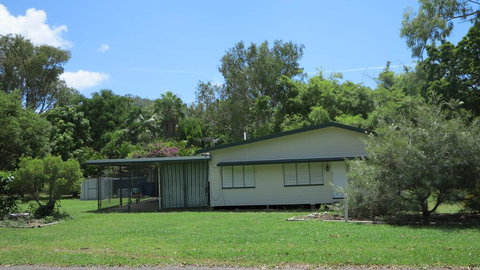 12 Wansfell Street Picnic Bay - Accommodation Mooloolaba 0