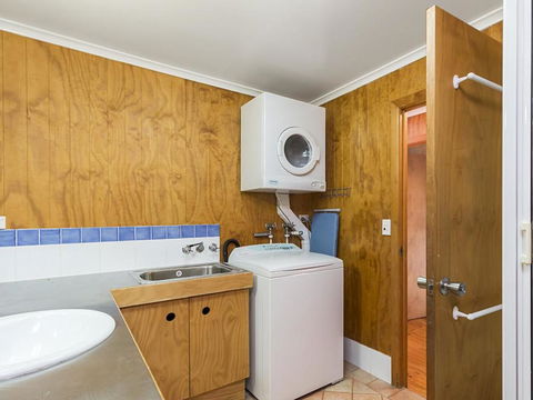 12 Yarrong Road - Accommodation Mooloolaba 1