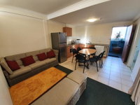 16 Lakeview Plaza