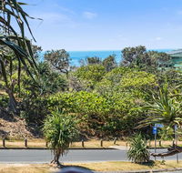 16 Pt Lookout Beach Resort - Accommodation Mooloolaba