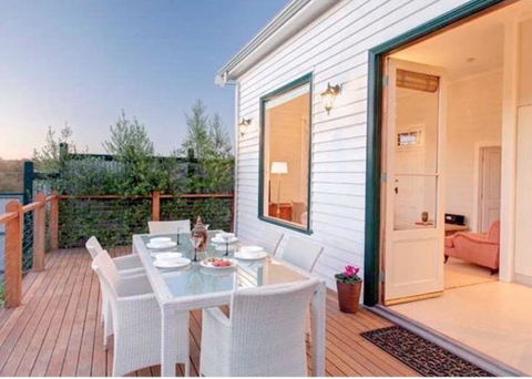 1880s Kananook Boutique Historic Luxury Apartment FSC Private Villa Bairnsdale - Accommodation Mooloolaba 0