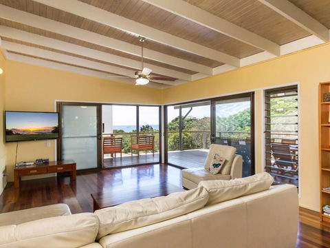 19a George Nothling Drive - Accommodation Mooloolaba 3