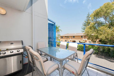 2 Cirrus - Accommodation Mooloolaba 0