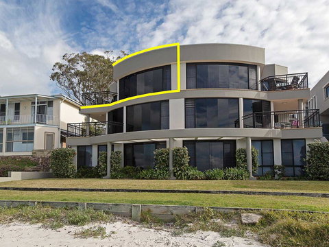 2/137 Soldiers Point Road - Luxury Unit On The Waterfront With Aircon And Free Unlimited Wi Fi - Accommodation Mooloolaba 1