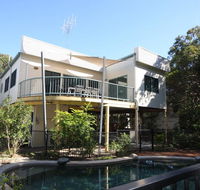 20 Orania Court - Two storey family home with swimming pool patio  large deck. Pet friendly - Accommodation Mooloolaba
