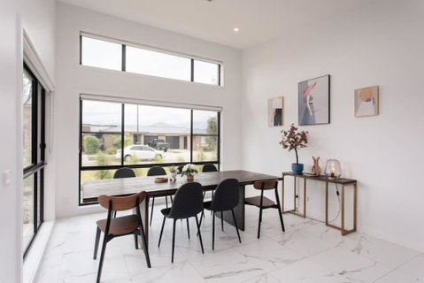 Bright And Chic House At Throsby With 4 Bedrooms - Accommodation Mooloolaba 0