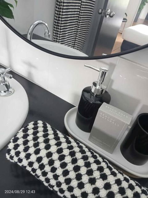 Cairns Chic Suite - Apartment A - Accommodation Mooloolaba 3