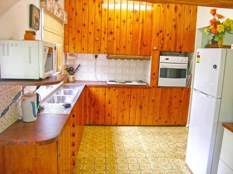 CHAP14C - Chapman Cottage - Accommodation Mooloolaba 3