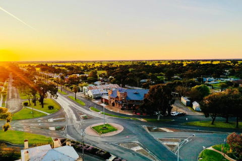 COMMERCIAL HOTEL KANIVA - Accommodation Mooloolaba 2