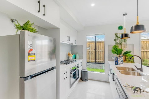 Cozy&Luminous 4-bedroom House - Accommodation Mooloolaba 1