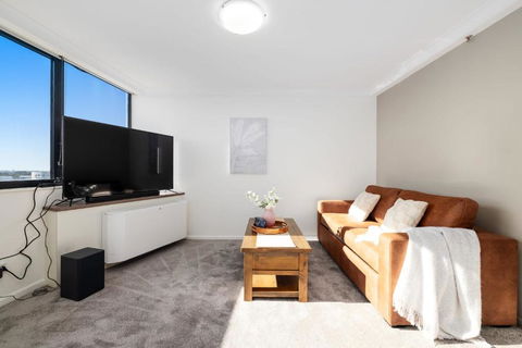 CT&Mountain View On High Level Riverfont Carpark - Accommodation Mooloolaba 0