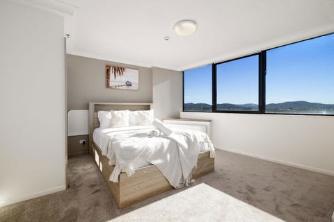 CT&Mountain View On High Level Riverfont Carpark - Accommodation Mooloolaba 1