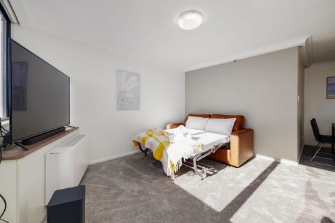 CT&Mountain View On High Level Riverfont Carpark - Accommodation Mooloolaba 3