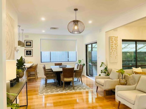 D132 Well Keep Secret Lake Home - Accommodation Mooloolaba 2