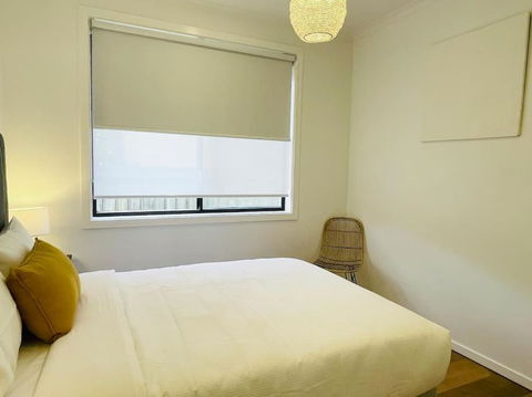 D132 Well Keep Secret Lake Home - Accommodation Mooloolaba 3