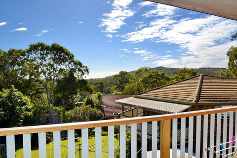 Dalesview Retreat - Bring Your Own Linen - Accommodation Mooloolaba 2
