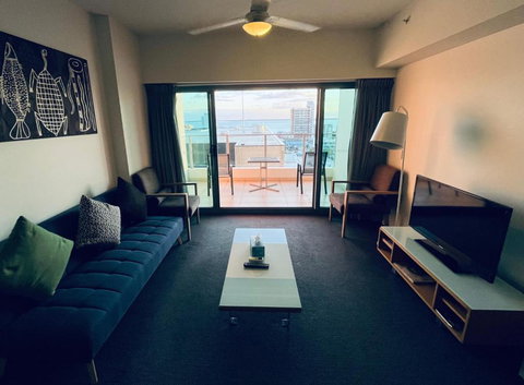 Darwin City Suites With Harbour View - Accommodation Mooloolaba 1