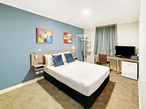 28 Hotel - Accommodation Mooloolaba 3