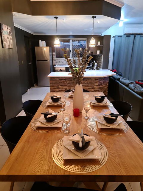 3 BEDROOM CITY ESCAPE - CHAMPAGNE STAYS Darwin - Accommodation Mooloolaba 2