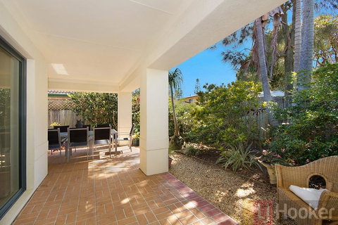 32 Beachside - Accommodation Mooloolaba 1
