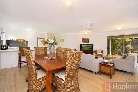 32 Beachside - Accommodation Mooloolaba 3