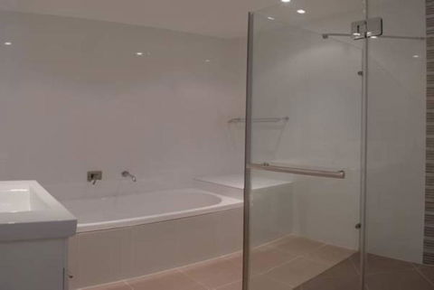 33 Esprit Drive - Rainbow Shores, Style, Comfort And Relaxation, Pets Welcome, Pool - Accommodation Mooloolaba 2