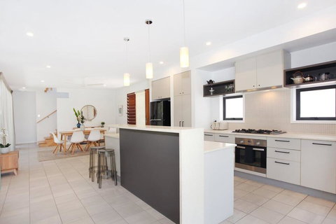 34 Boardrider Crescent, Mount Coolum - Accommodation Mooloolaba 3