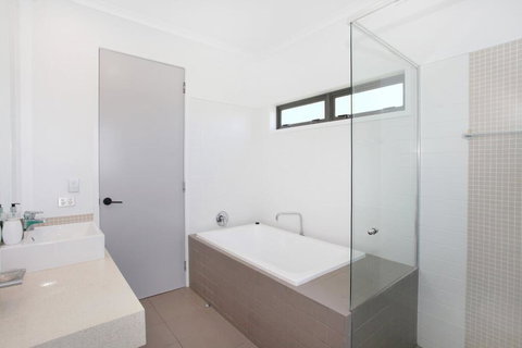 34 Boardrider Crescent, Mount Coolum - Accommodation Mooloolaba 2