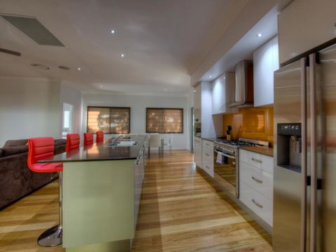 36 Satinwood Drive - Rainbow Shores - Accommodation Mooloolaba 3