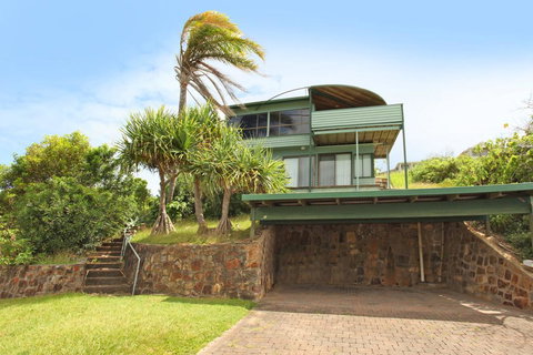 38 Pacific Terrace, Coolum Beach - Linen Supplied - Accommodation Mooloolaba 1