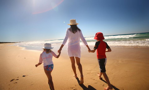 3BR Coolum Beach Escape , Courtyard, Pool, Spa, Tennis - Accommodation Mooloolaba 1