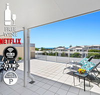 3BR Coolum Beach  Rooftop Terrace Spa Tennis Pool - Accommodation Mooloolaba