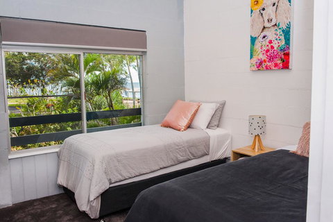 454 Charlton Esplanade Apartment - Accommodation Mooloolaba 1