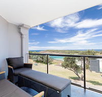 5 'The Outlook' 4 Ocean Parade - overlooking Boat Harbour beach and ducted air conditioning - Accommodation Mooloolaba