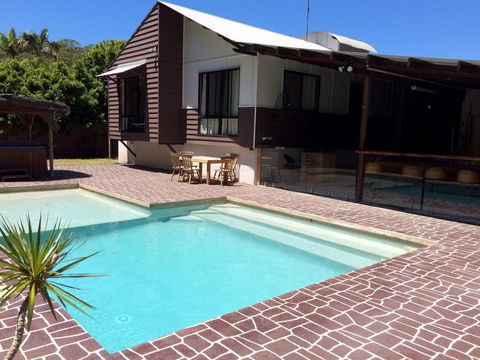 6 Bomburra Court - Rainbow Beach, Pet Friendly In Great Bush And Beach Location - Accommodation Mooloolaba 0