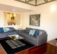 6 Pt Lookout Beach Resort - Accommodation Mooloolaba