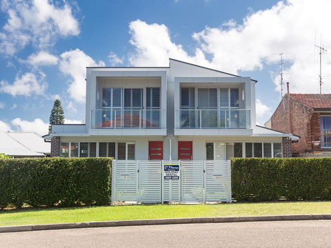 7a Judith Street - Stunning Duplex With Ducted Air Conditioning - Accommodation Mooloolaba 0