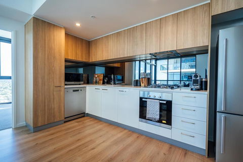 A Cut Above The West - Pool - Rooftop Bar - Gym - Wifi - Accommodation Mooloolaba 2